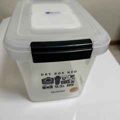 防湿ケース