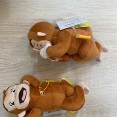 おさるのジョージ 寝そべりマスコット Ver.5 　2点セットの画像