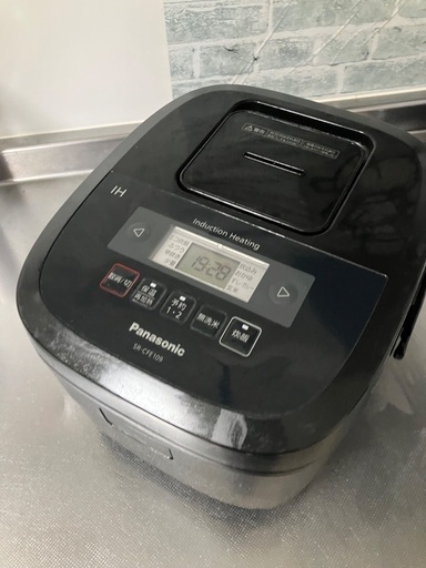 パナソニック製の炊飯器です！