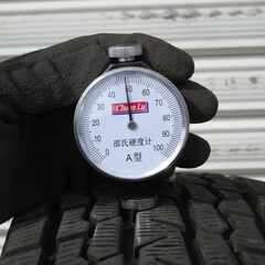 ヨコハマタイヤiceGUARD G075　スタッドレスタイヤ ホイール 4本セット175/80R15 90Q　5.5Jx15 +46　5×114.3の画像