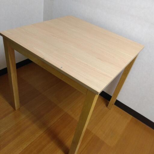 テーブル