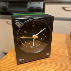 BRAUN アラームクロック