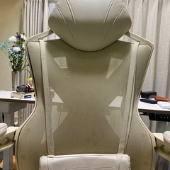 ゲーミングチェアの画像