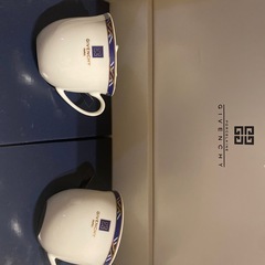 値下げ　
Givenchy ティーカップ　ペア　箱付き　説明書あり
