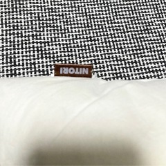 ニトリ 羽毛クッション　
&クッションカバーの画像