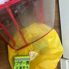 ランドセル　雨よけカバーなど付きの画像