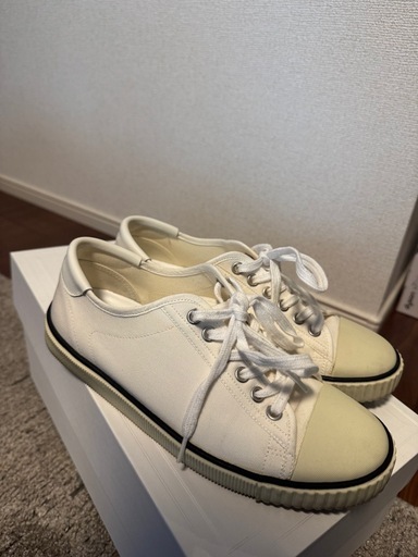 CELINE ローカットスニーカー WHT キャンバス LK1210 24
