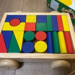 PINTOY　積み木　木製 車付き木箱 
