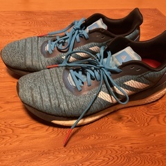 Adidas スニーカー　の画像