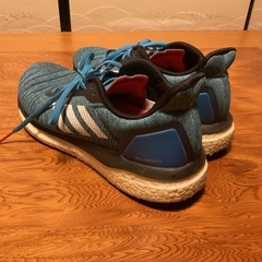Adidas スニーカー　の画像
