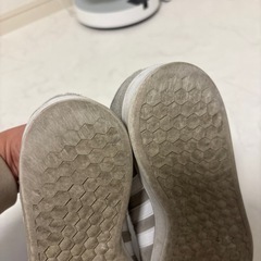 adidasスニーカーの画像