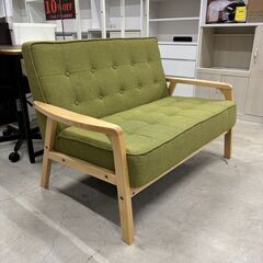 ★ジモティ割引あり★ 2人掛けソファ グリーン 木製枠 W(幅)116.5×D(奥行き)73×H(高さ)78cm ※クリーニング済みの画像
