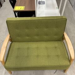 ★ジモティ割引あり★ 2人掛けソファ グリーン 木製枠 W(幅)116.5×D(奥行き)73×H(高さ)78cm ※クリーニング済みの画像