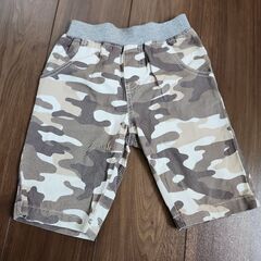 迷彩柄　ハーフパンツ　120cm