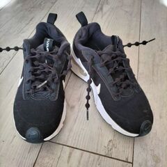 NIKEエアマックスINTRLKライト　23.0cm