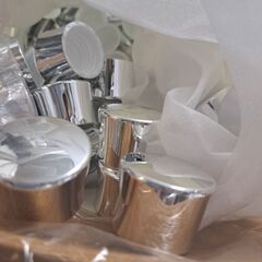 新品 化粧品ボトル容器 90個以上 200ml おしゃれ アンバーボトル 茶色の画像
