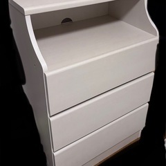 ニトリ 3段チェスト レンジ台 モダンデコのテーブル