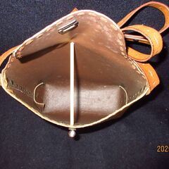 本革製ショルダーバッグの画像