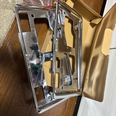 スズキ　ナンバープレートカバー　の画像