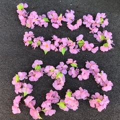 桜🌸花びらが揺れるフェミニンガーランド２本セット