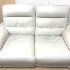 【良品・美品】ニトリ電動リクライニングソファーの画像