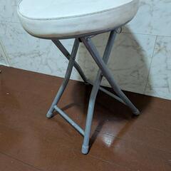壊れ無し！(完品)模様替で大放出！折りたたみ★軽量イス★高さ48...