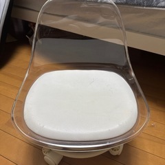 (受け取り者確定)キャスター付き椅子 の画像
