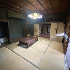 🉐敷地面積約120坪　横浜市の高台に位置してロケーション抜群の8LDK 駅から徒歩10分で敷地内駐車場8台可能で今だけ4500万 - 不動産