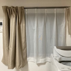カーテンの画像
