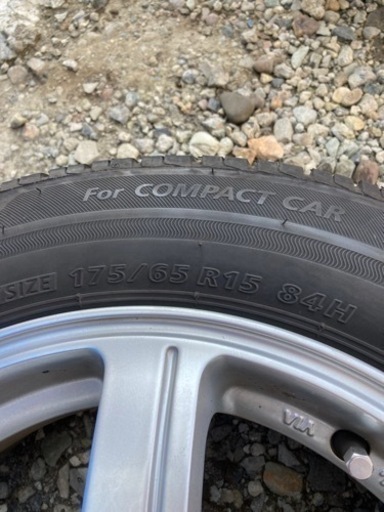 車のパーツ タイヤ、ホイール