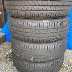 車のパーツ タイヤ、ホイール