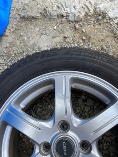 車のパーツ タイヤ、ホイール