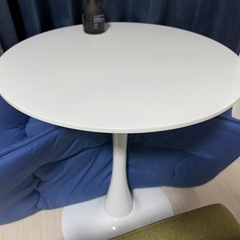 テーブル