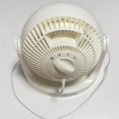 アイリスオーヤマ　サーキュレーター ホワイトの画像