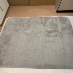 無料 厚手カーペット 130×185cm（直接引き取り希望）の画像