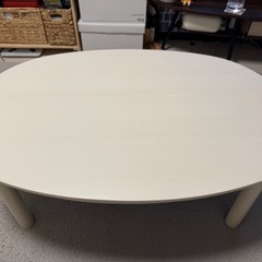 テーブル(冬はこたつ)の画像