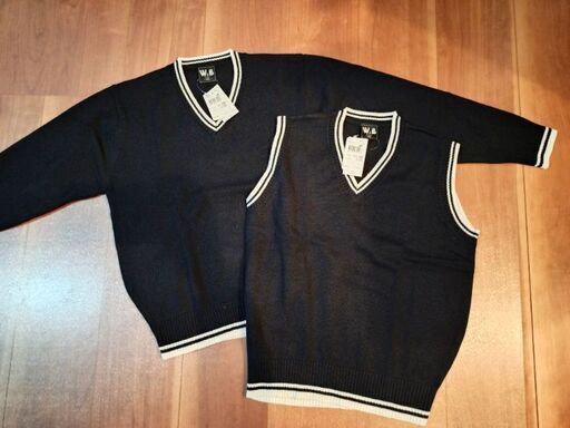 【新品未使用品タグ付き】スクール標準服セーター\u0026ベスト（両方140㌢）