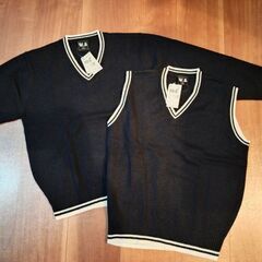 【新品未使用品タグ付き】スクール標準服セーター&ベスト（両方140㌢）