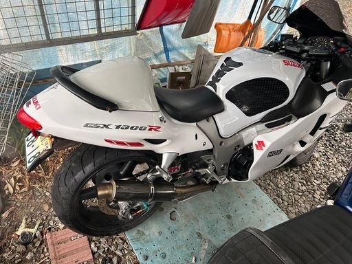 3/31まで　以降は取り下げますgsx1300r 隼　車検有り　交換下取り可能