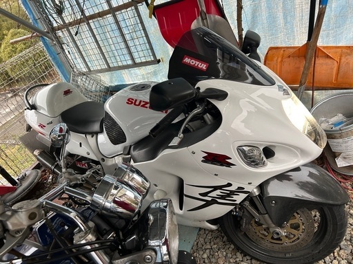 3/31まで　以降は取り下げますgsx1300r 隼　車検有り　交換下取り可能