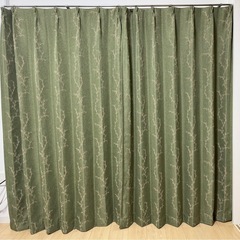 ニトリ2級遮光カーテン（100cm×178cm×2枚）【2】の画像