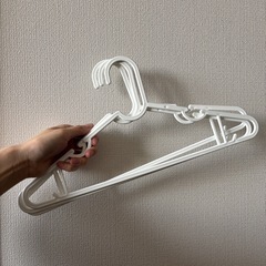 ハンガー　プラスチック3/30まで　