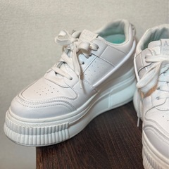 厚底スニーカーの画像