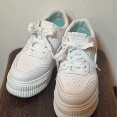 厚底スニーカーの画像