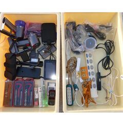 完売しました！💖1個100円💖スマホ💖工具💖延長コード💖ダイソン...