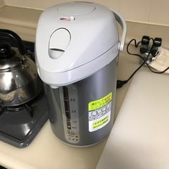 3リットル　ポット　湯沸かし器