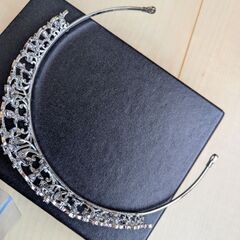 ウェディング　ティアラの画像