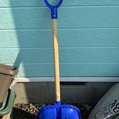 雪かきスコップの画像