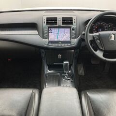 【自社ローン対象】トヨタ　クラウン〇セダン〇HDDナビ〇Bluetooth〇バックカメラ〇ETC〇フルセグの画像