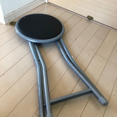 折りたたみチェアー
の画像